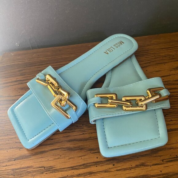 Summer sandals (set of 2) square toe flat sandals with gold chain sz 6.5 - Picture 1 of 8
